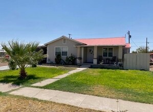 603 S Ross Blvd