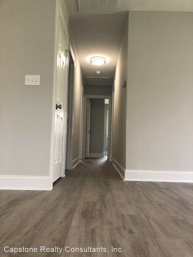 Foto del edificio - 3 br, 2 bath House - 5750 Harpers Ferry Rd.