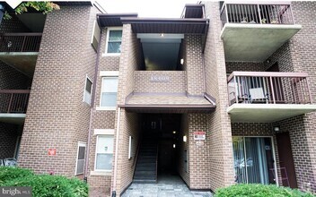 Building Photo - 18409 Guildberry Dr