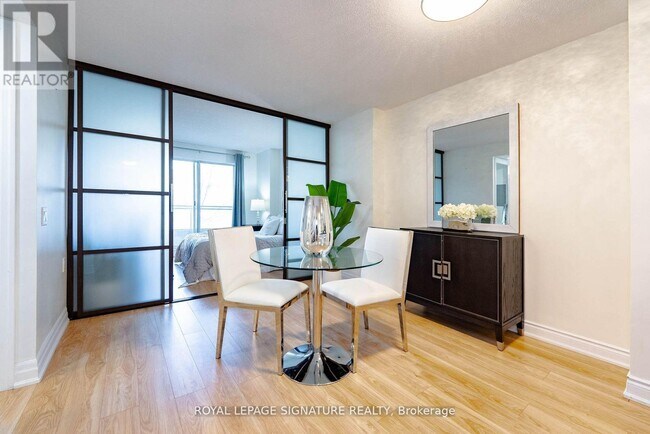 Photo du bâtiment - 21 Hillcrest Ave