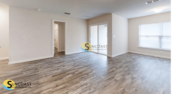 Building Photo - 24 Raintree Pl