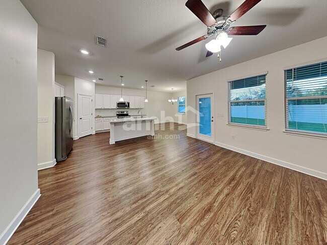 Foto del edificio - 4719 Reisswood Loop