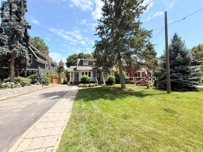 Building Photo - 398 Maple Ave