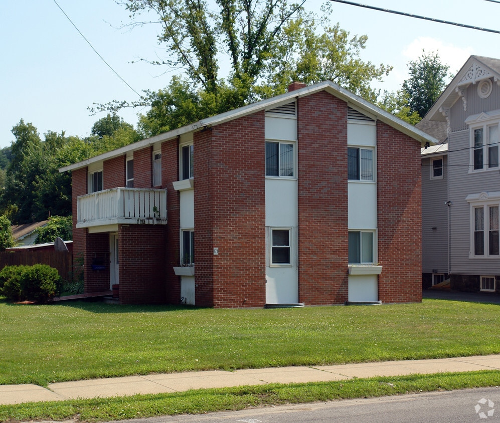 171 S Main St, Gloversville, NY 12078 Apartments in Gloversville, NY