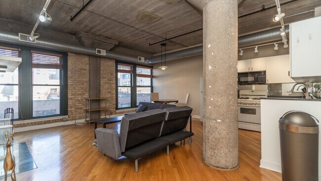 Foto del edificio - 411 W Ontario St