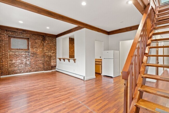 Foto del edificio - 100-102 Main St