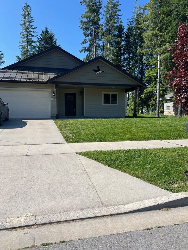 Primary Photo - Sandpointe Home