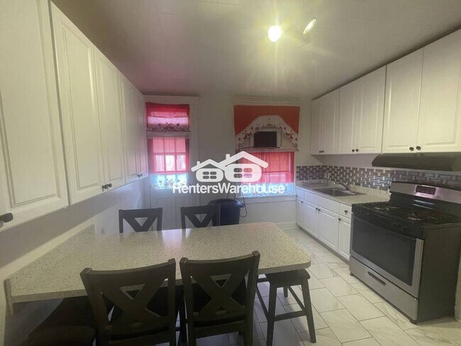 Foto del edificio - 437 N Ellwood Ave