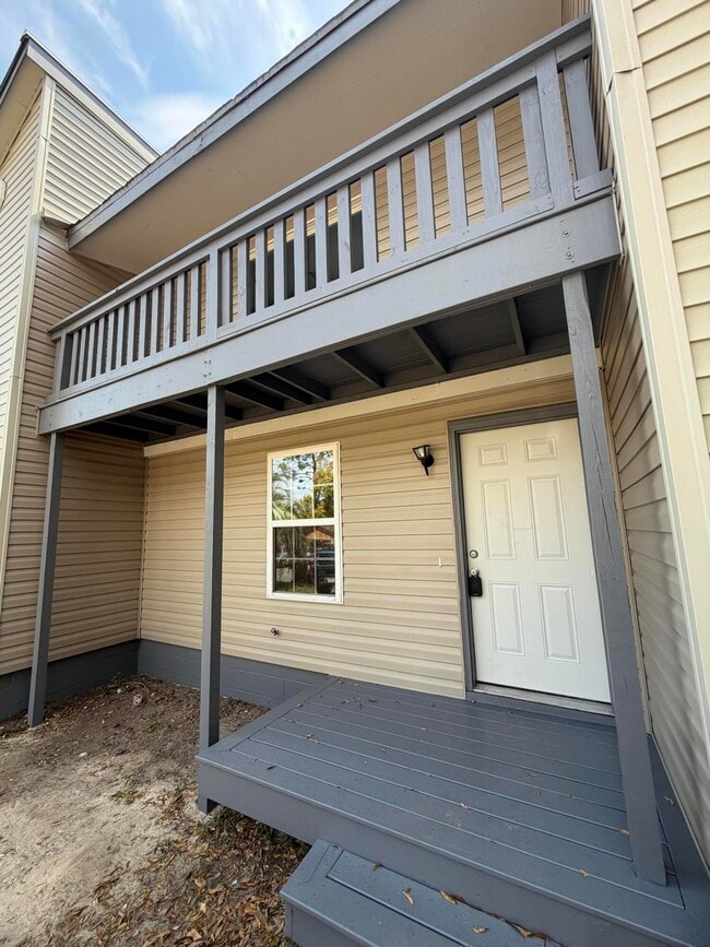 Building Photo - 122 Hampton Dr