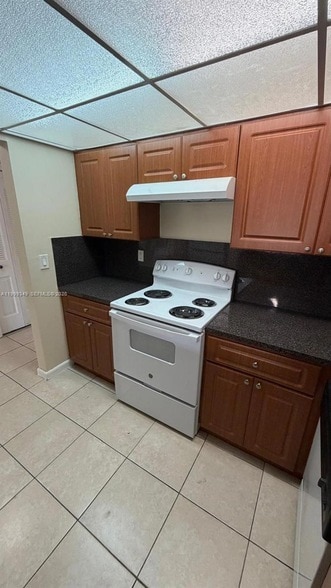 Foto del edificio - 7000 NW 186th St