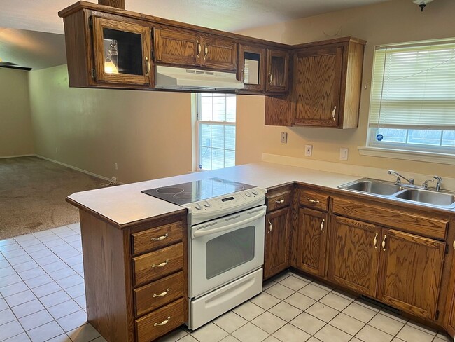 Foto del edificio - 3 Bed/ 2 Bath home in Nixa, MO