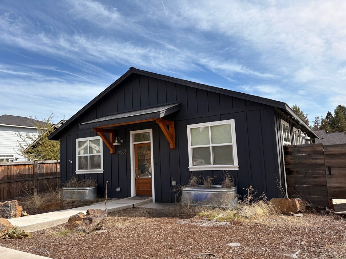 Primary Photo - 20655 Cooley Rd