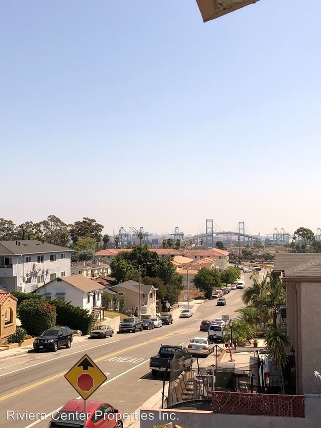 Primary Photo - 889 W Summerland Ave