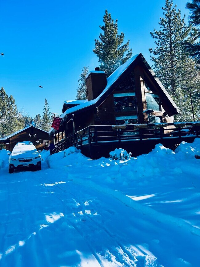 Foto del edificio - Stunning Fully Furnished A-Frame Mountain Retreat on Private Road – Fully Remodeled, Loft + Offic...