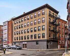 Building Photo - 5 N Margin St