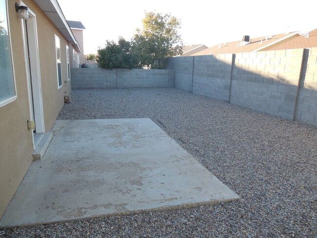 Building Photo - 5753 Pinon Dulce Rd NW