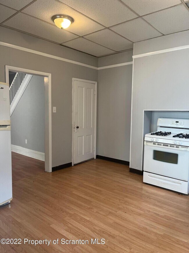 431 S River St, WilkesBarre, PA 18702 Room for Rent in WilkesBarre