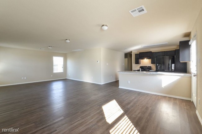Building Photo - 9735 Marbach Rd