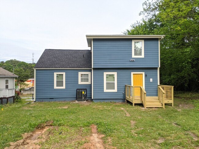 Foto del edificio - 2861 Forrest Hills Dr SW
