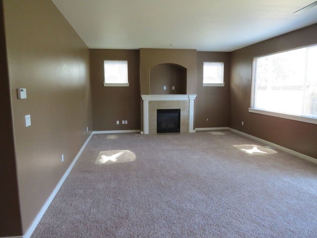 Building Photo - 4 br, 2.5 bath House - 4086 SW Dalton Place