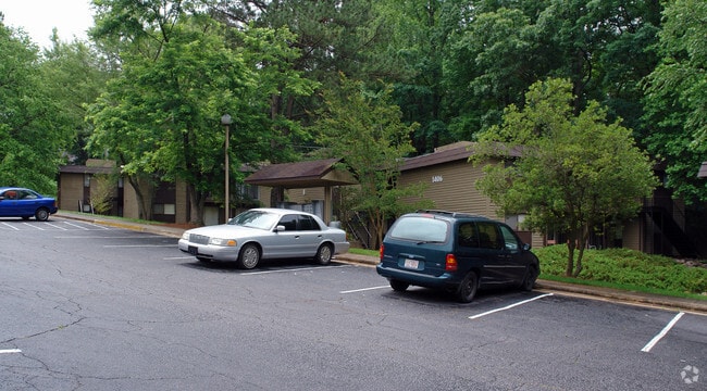 Mirlen Court Apartments - Mirlen