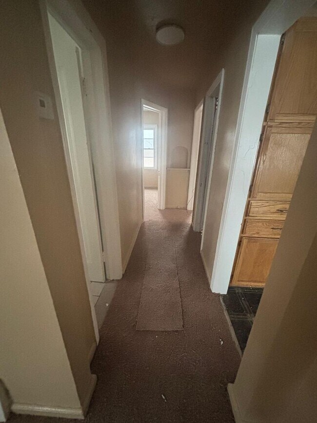 Foto del edificio - Cute 3 bedroom flexible and willing to work with lower credit scores