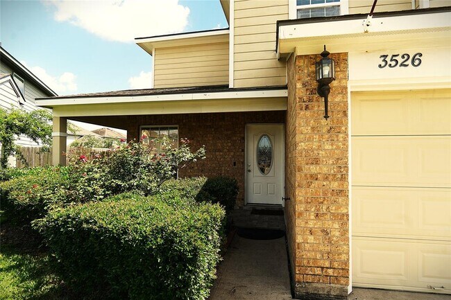 Foto del edificio - 3526 Gray Ridge Ct