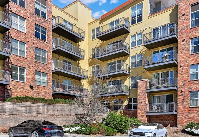 Foto del edificio - 9079 E Panorama Cir