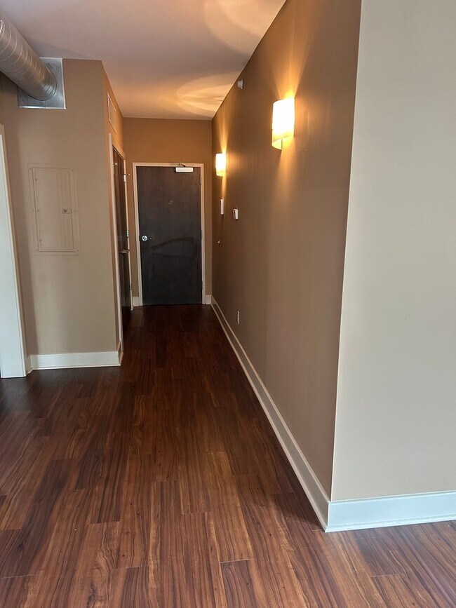 Building Photo - Nulu Loft