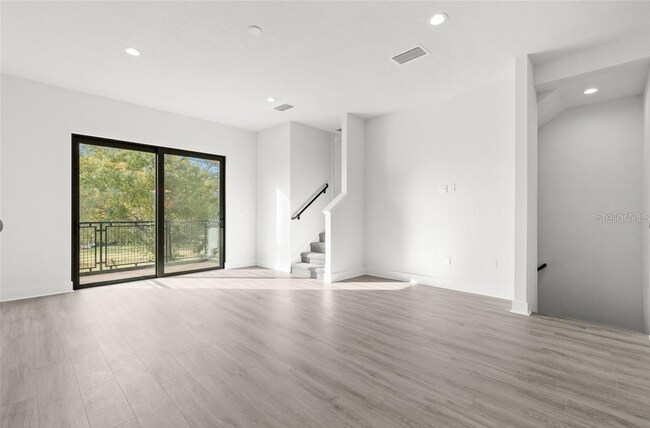 Foto del edificio - 4810 W McElroy Ave