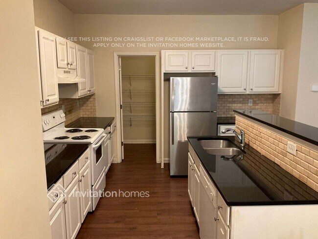 Foto del edificio - 1816 Logan Ridge Cir