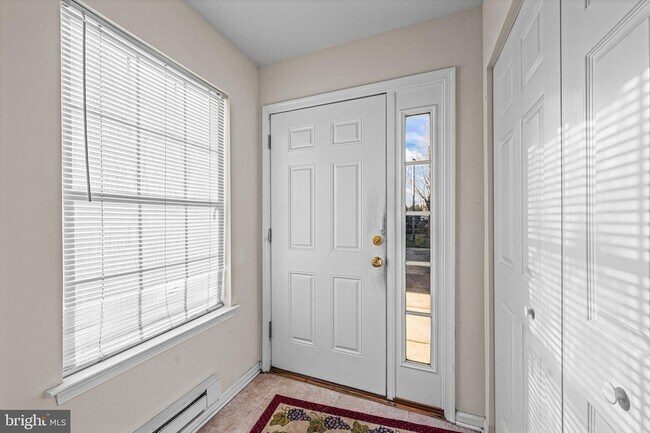 Foto del edificio - 656 Covington Ct