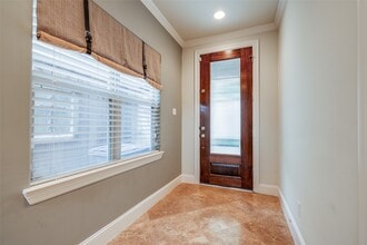 Building Photo - 2915 Pease St