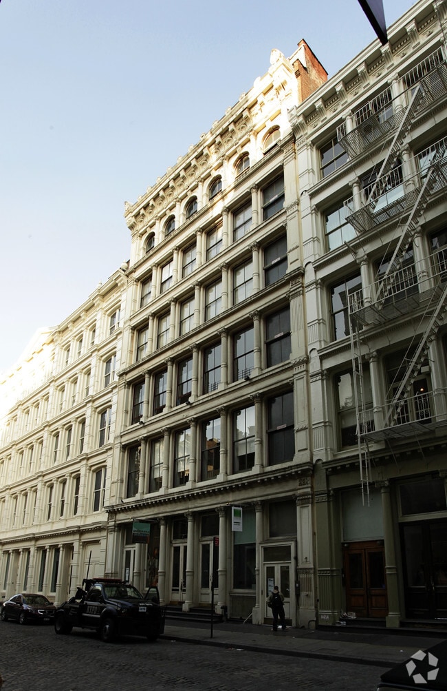 Building Photo - Cooperative