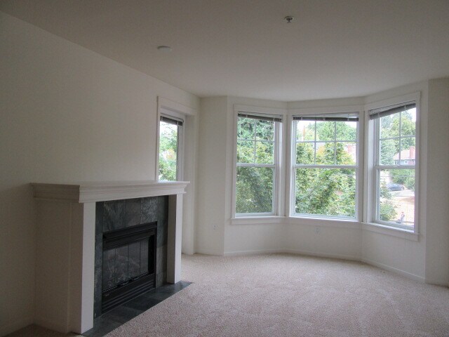 Building Photo - 2901 NE Blakeley St