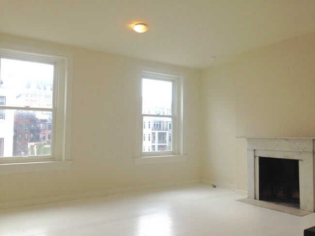 Building Photo - 30 E Preston St