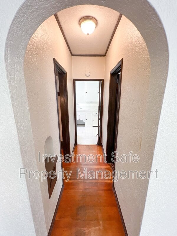 Building Photo - 3785 Park Blvd