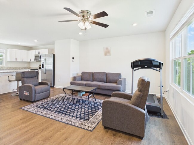 Foto del edificio - 2945 Travis Ln