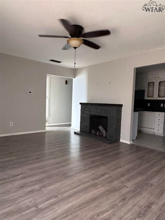 Building Photo - 4824 Sonora Dr