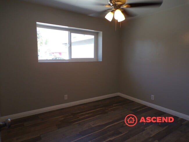Building Photo - Charming 3 Bedroom, 2 Bathroom Home with Spacious Yard