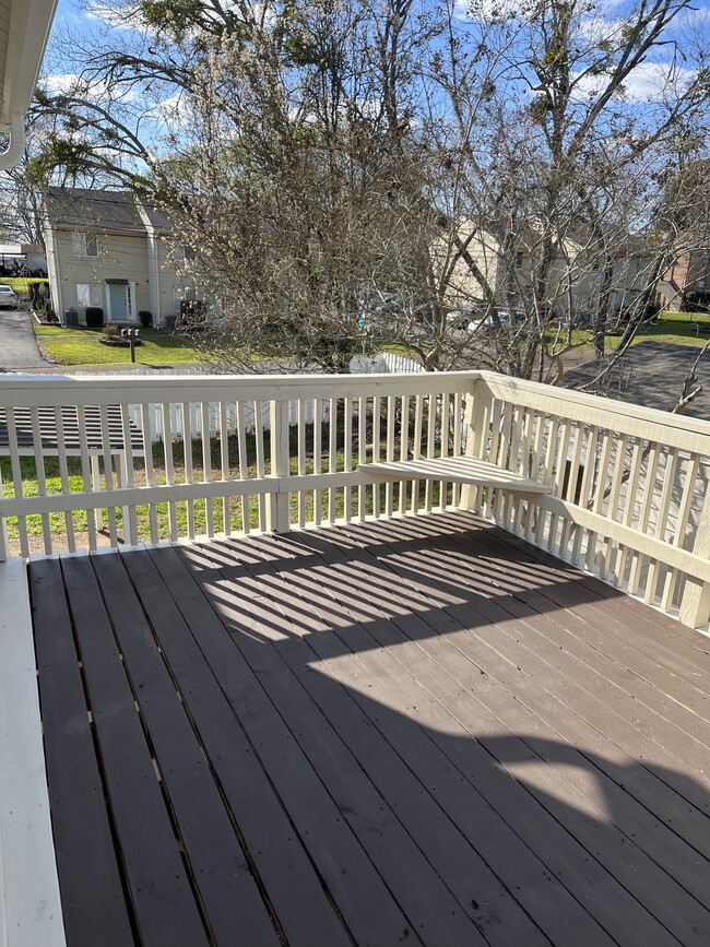 Outdoor Deck - 403 Hobbs Rd SE