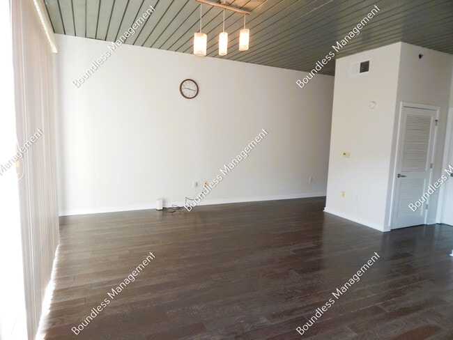 Photo - 620 Glen Iris Dr NE Apartment