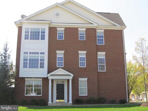 Building Photo - 20460 Greymont Terrace