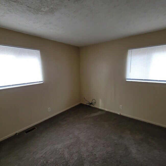 Foto del edificio - 3 Bedroom with detached garage