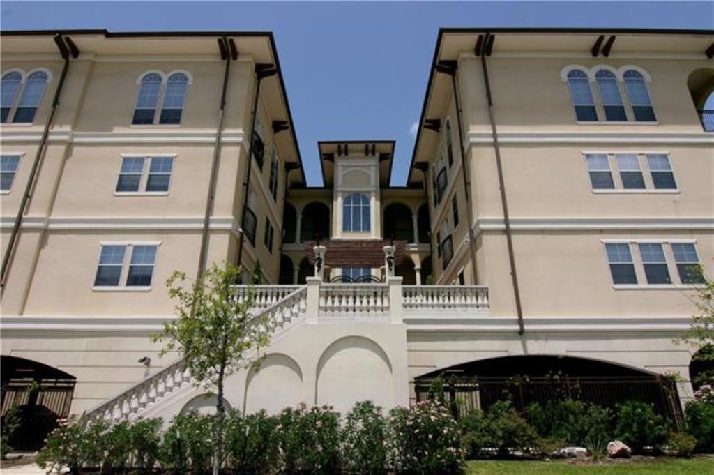 Foto principal - 7134 Mapleridge St