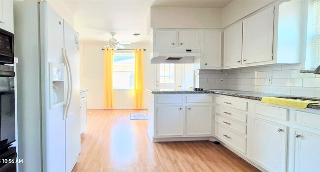 Building Photo - 5455 Kuldell Dr