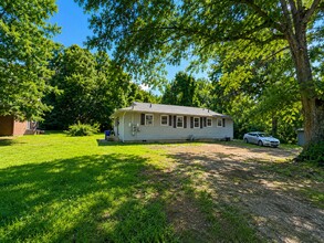 Building Photo - 222 Fisk Ave