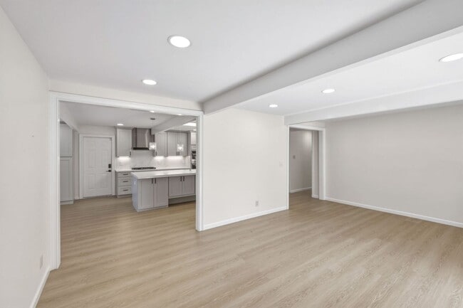 Building Photo - 2563 Greer Rd