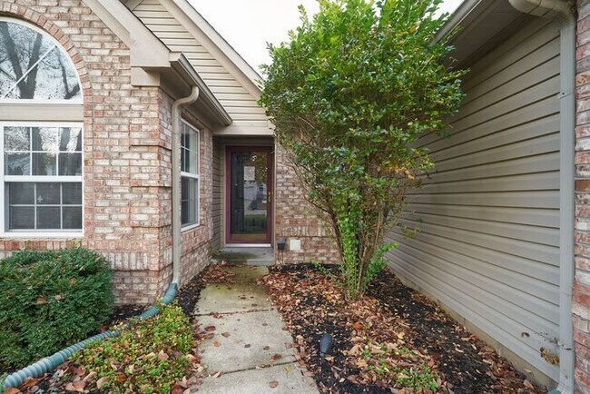 Building Photo - Sweet Remodeled 3 Bedroom in Fishers!