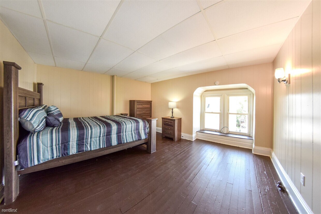 1 br, 1 bath - 1043 N Duke St 3rd Floor - 1 br, 1 bath  - 1043 N Duke St 3rd Floor